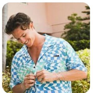 Maui & Sons short sleeve button down shirt size S beachy surfing travel